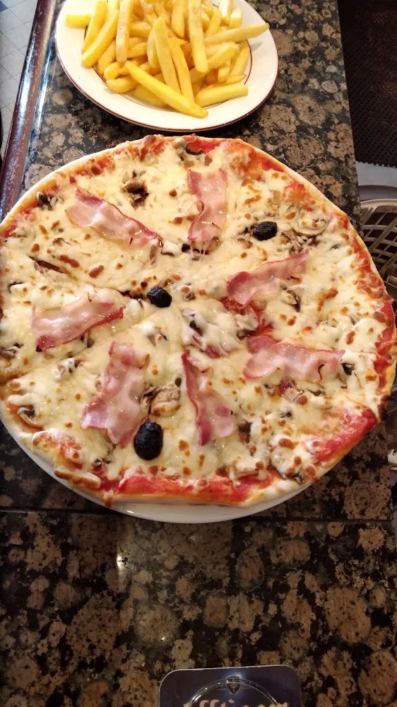 Pizza Charcutiere
